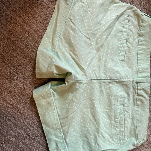 Women’s America Eagle size 10 Green polka dot green shorts - Picture 3 of 5